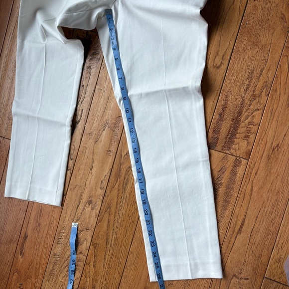 Ann Taylor Women’s Winter White Straight-Leg Ankle Pants Size 4 NWT - Picture 4 of 6